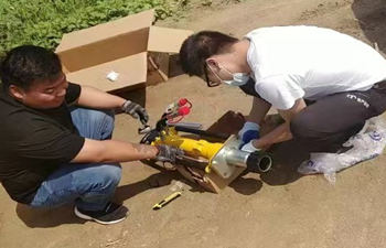 犀牛液壓土壤鉆機實地交付